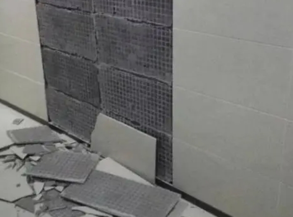 平泉瓷砖空鼓维修公司分享下平泉墙砖松动维修的知识